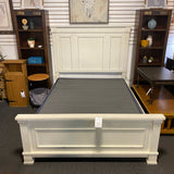 Wood Bed (Queen)