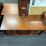 Wood Stand (TV)