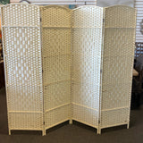 Screen / Divider