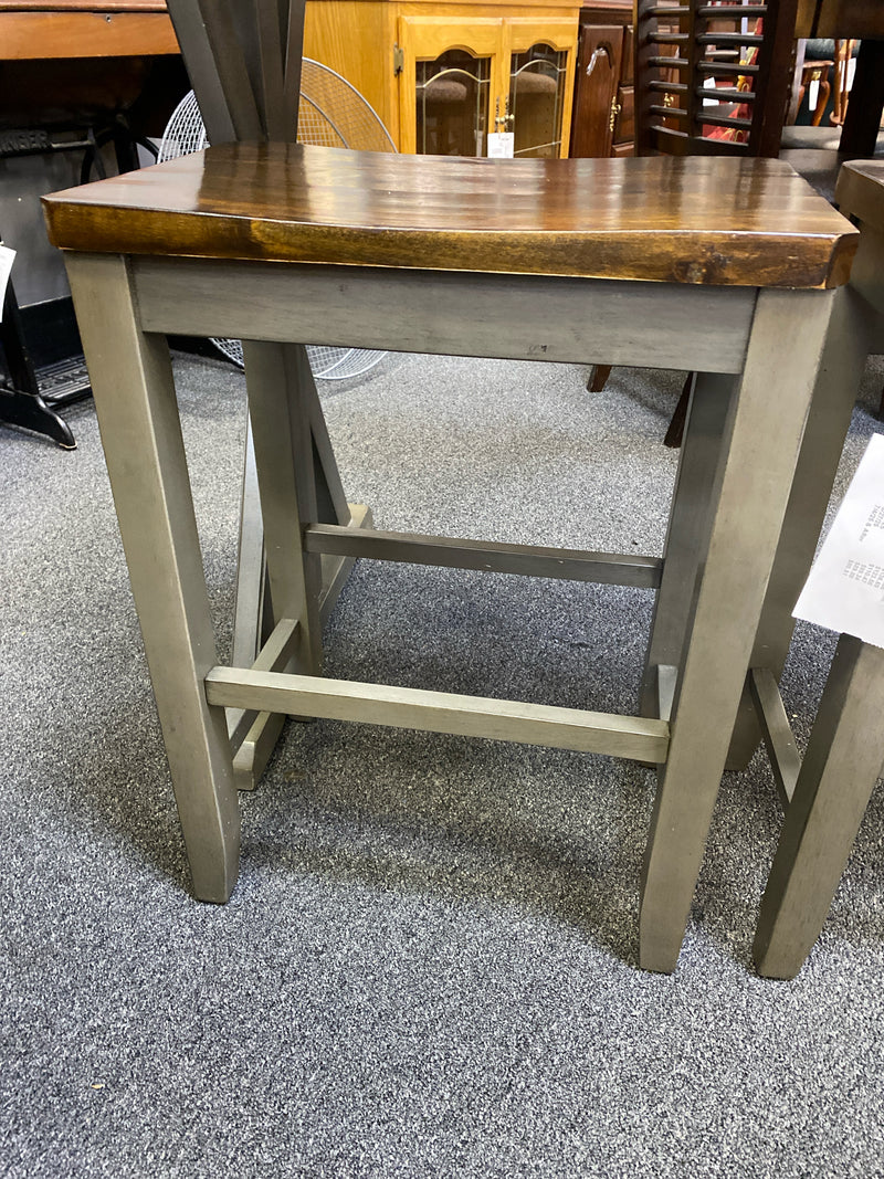 Table ( W/ Chairs)
