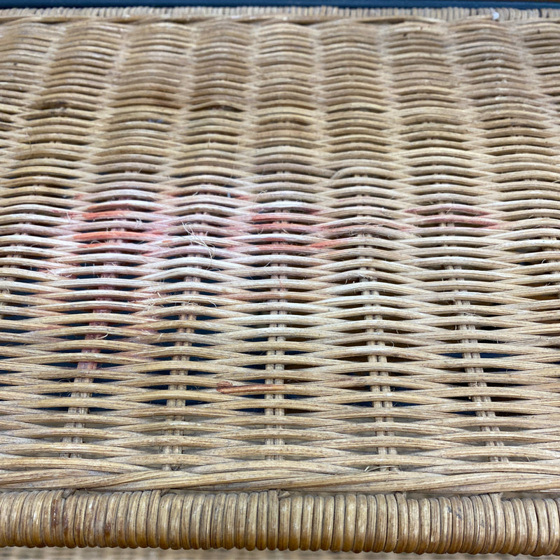 wicker & metal Rack (Baker's)