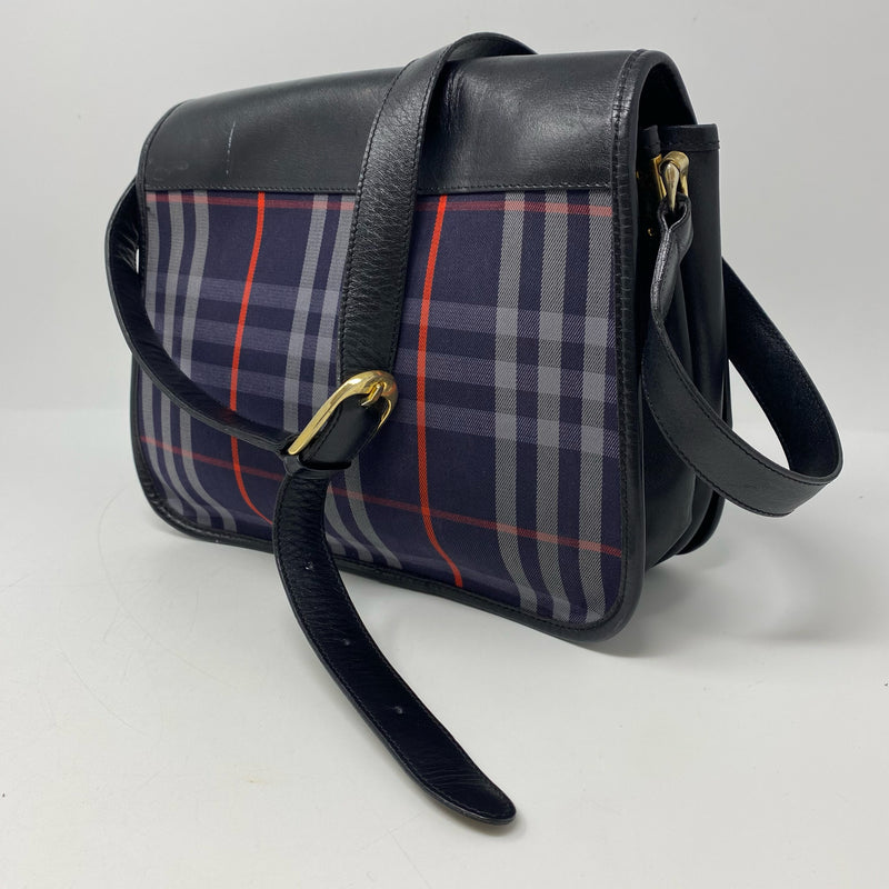 Burberry designer  purse