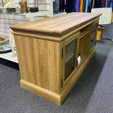 Wood Stand (TV)