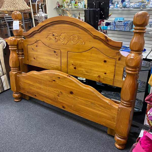 Wood Bed (Queen)