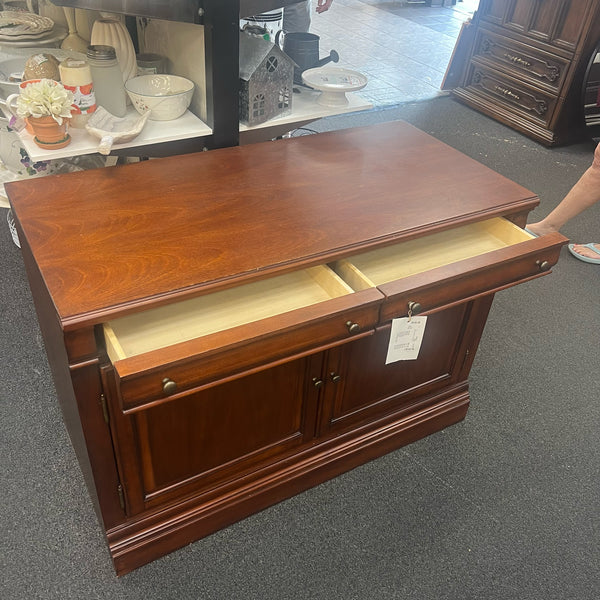 Cabinet (Floor Size)
