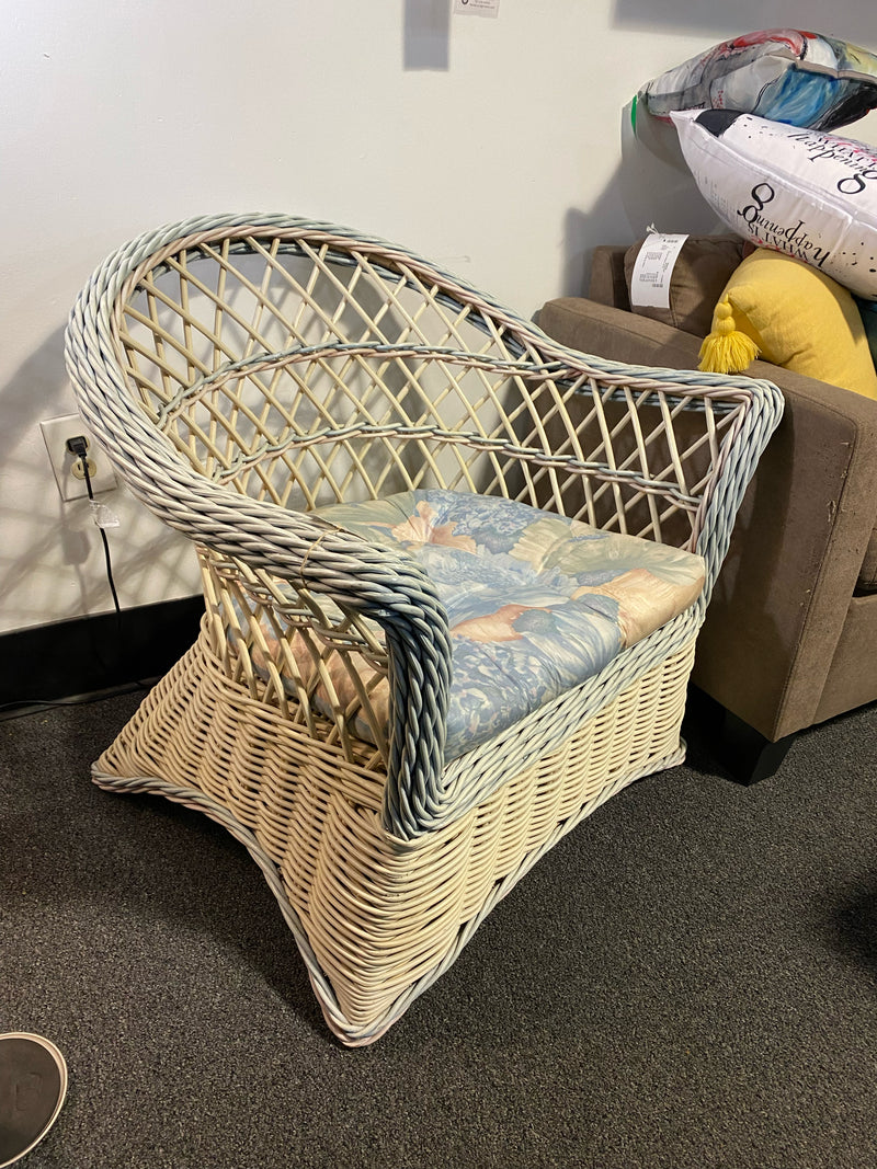 Wicker Chair (Outdoor)