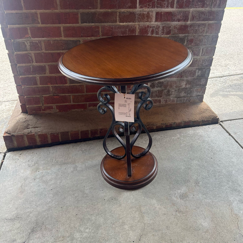 Table (Accent)