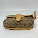 Dooney & Bourke designer  wristlet