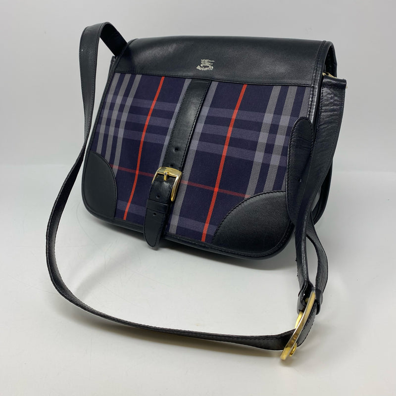 Burberry designer  purse