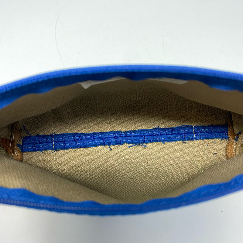 Dooney & Bourke designer travel