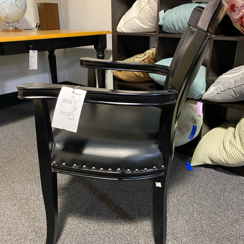 Captain's chair