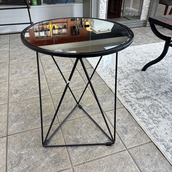 Table (Accent)