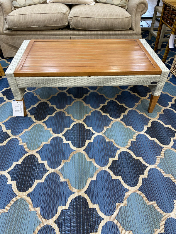 Table (Outdoor Coffee)