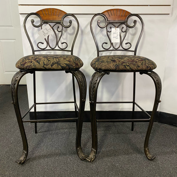 Metal Stool (Bar - With Back)