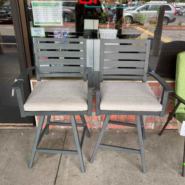 Stool (Bar - With Back)
