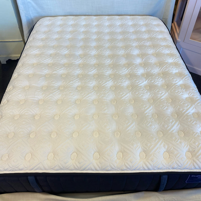 Fabric Bed (Queen)