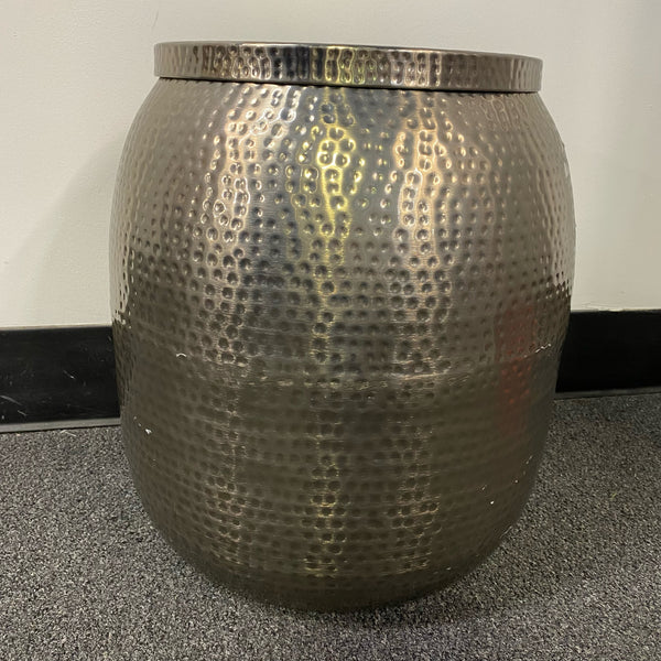 Metal Table (Accent)