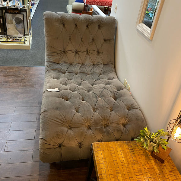 Chaise (Indoor)