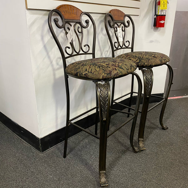 Metal Stool (Bar - With Back)