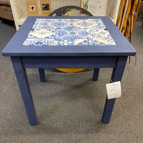 Table (Accent)