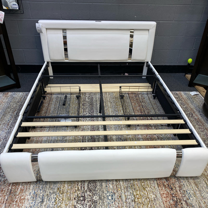 Bed (Queen)