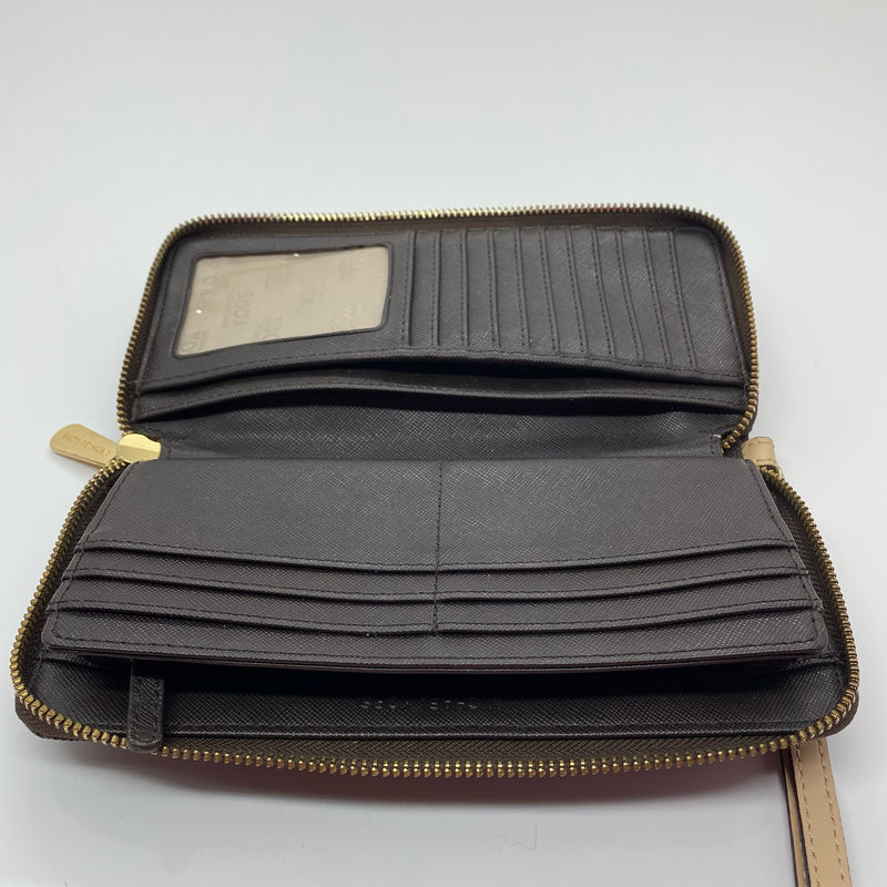 Michael Kors designer  wristlet
