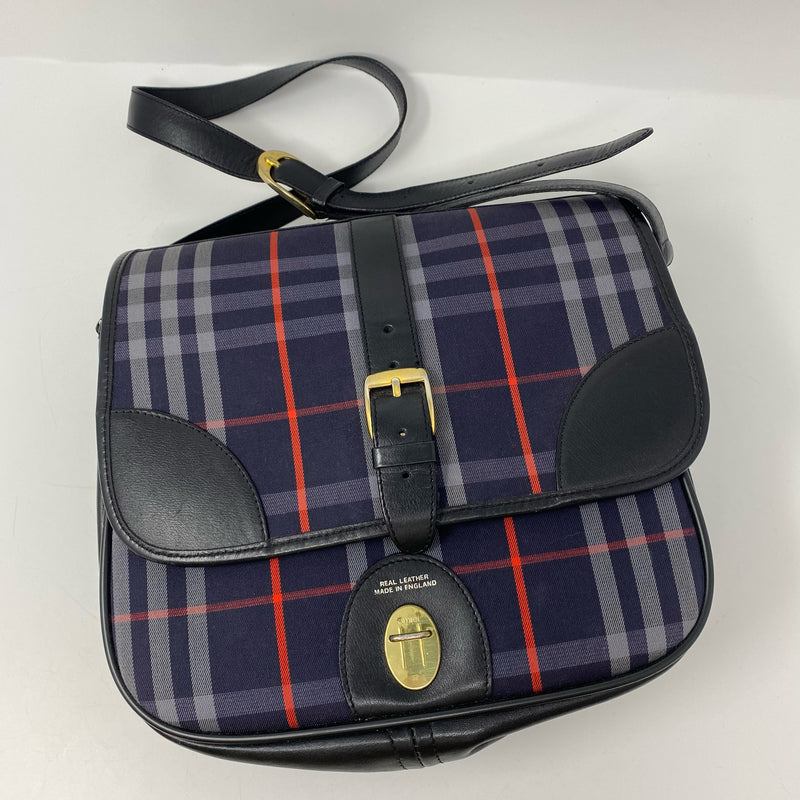 Burberry designer  purse