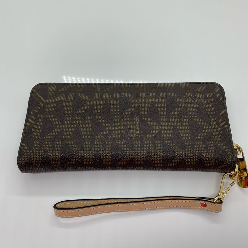 Michael Kors designer  wristlet