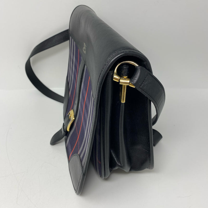 Burberry designer  purse