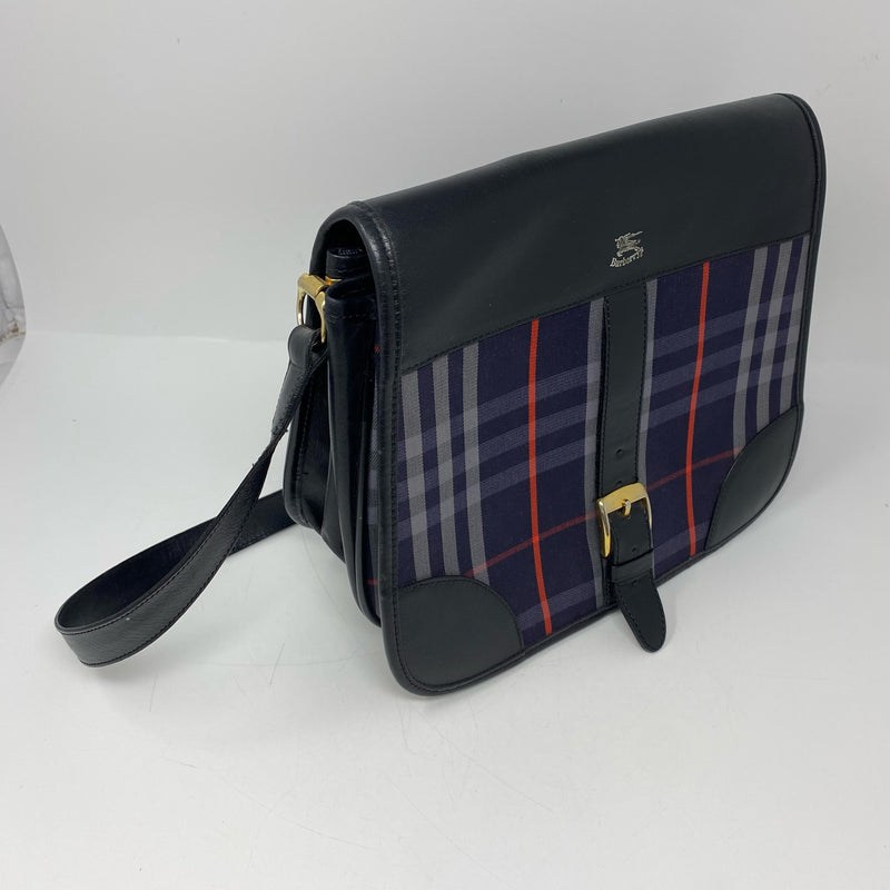 Burberry designer  purse