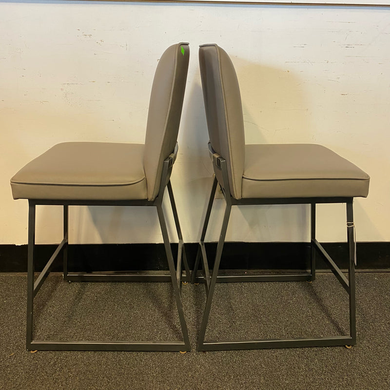 Stool (Bar - With Back)