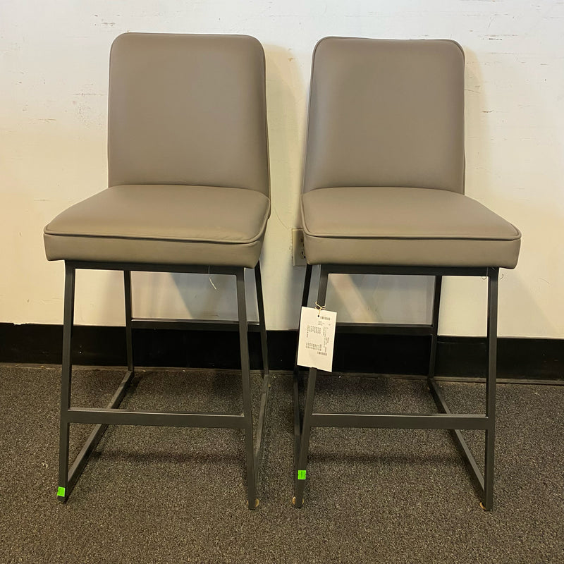 Stool (Bar - With Back)