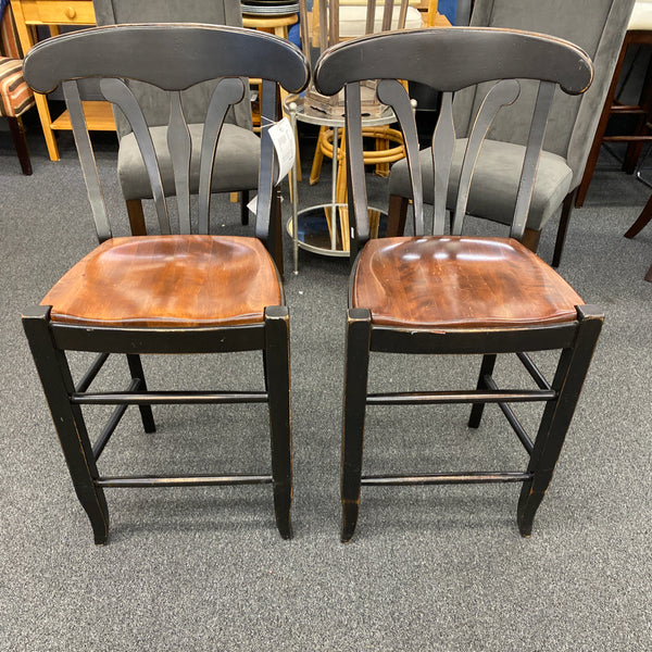 Stool (Bar - With Back)