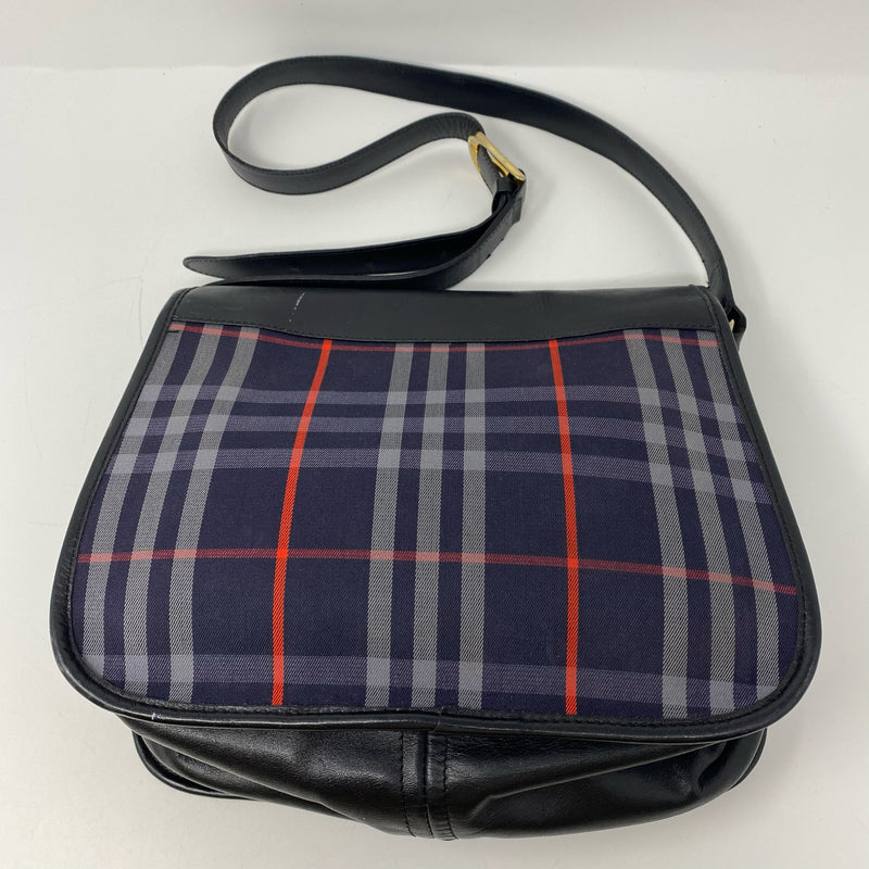 Burberry designer  purse