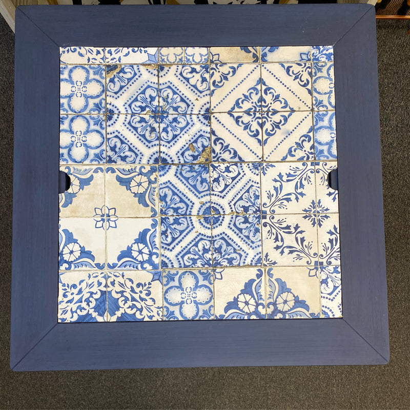 Table (Accent)