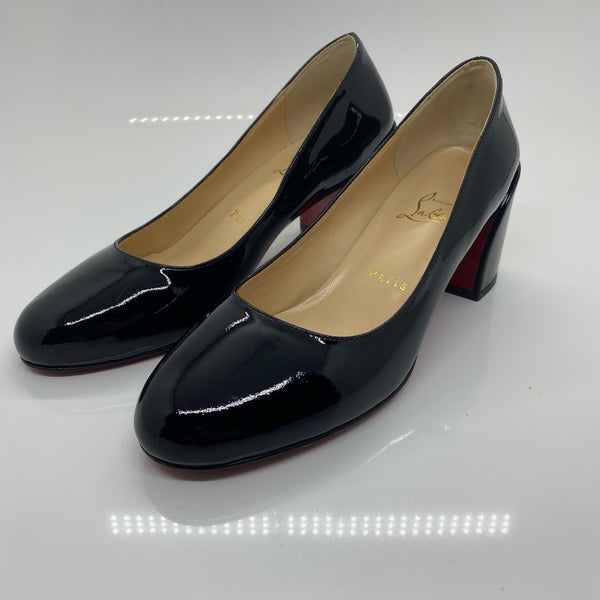 christian louBoutin 38 (7/7.5) designer shoes ( Wm)