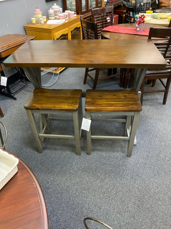 Table ( W/ Chairs)