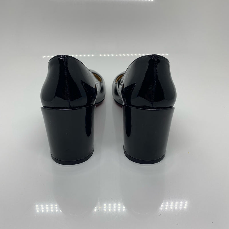 christian louBoutin 38 (7/7.5) designer shoes ( Wm)