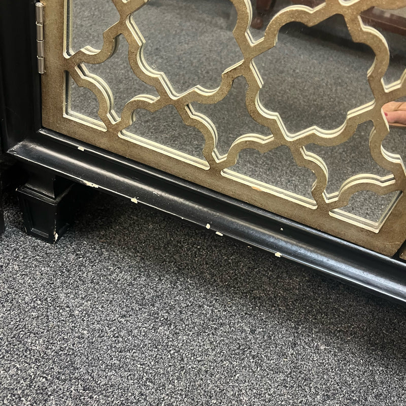 Cabinet (Credenza)