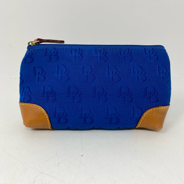 Dooney & Bourke designer travel