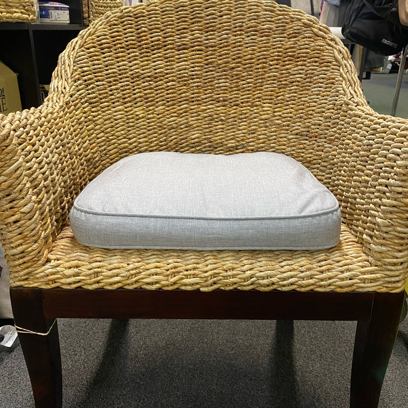 Wicker and wood Chair (Accent - single)