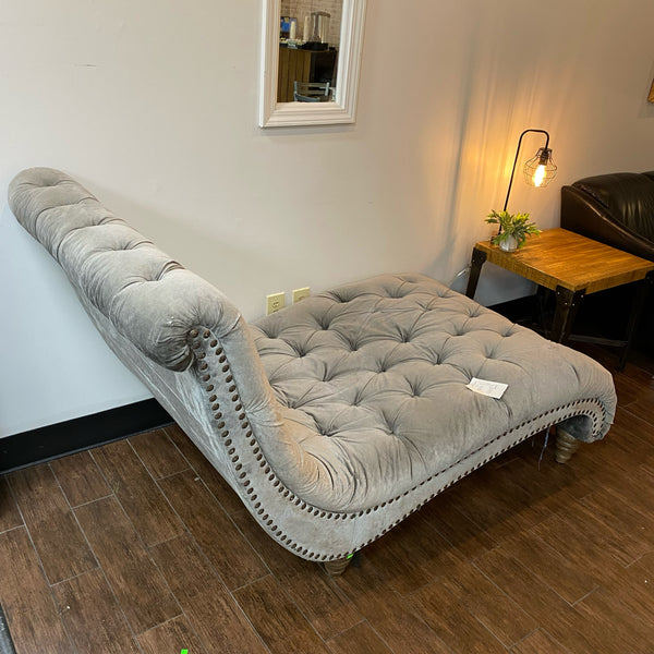 Chaise (Indoor)