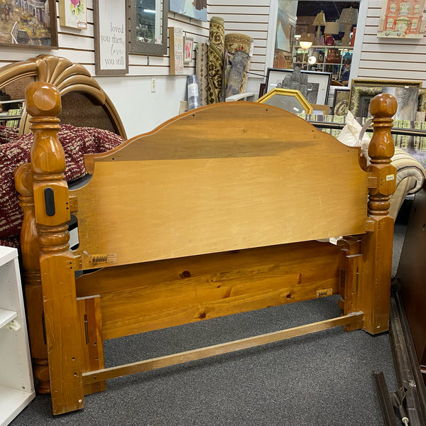 Wood Bed (Queen)