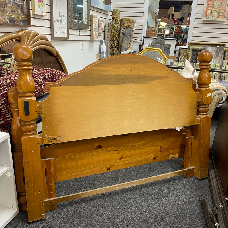 Wood Bed (Queen)