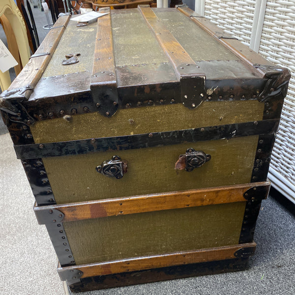 Trunk / Chest (floor sz)